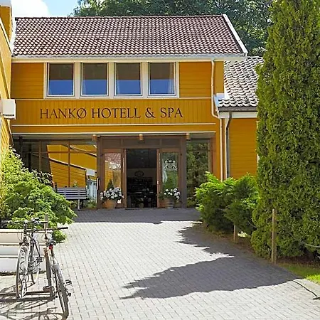 Hanko & 4*